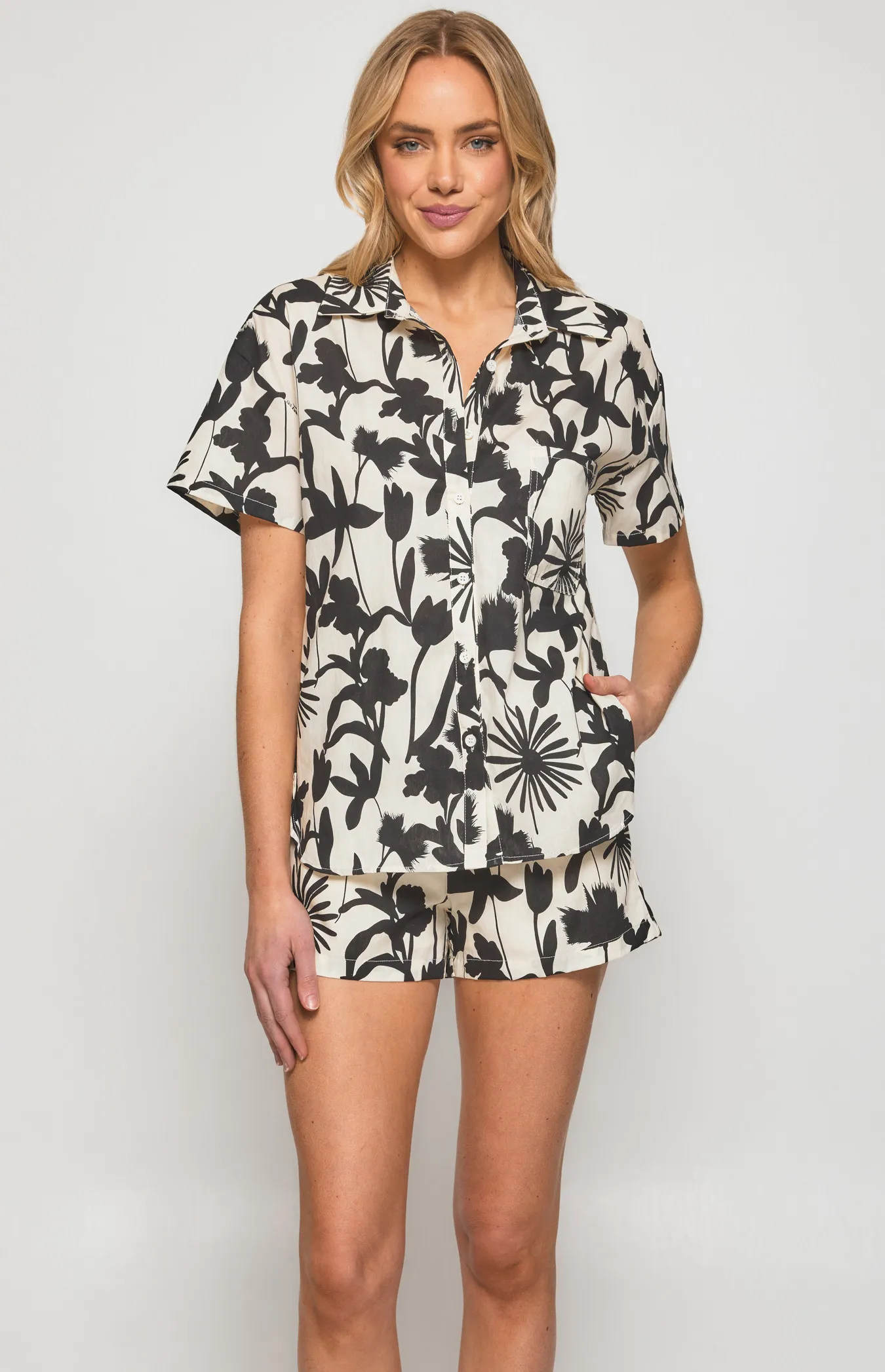 Abstract Print 3 Piece Tube Top, Shirt and Shorts Set (WSE274A)