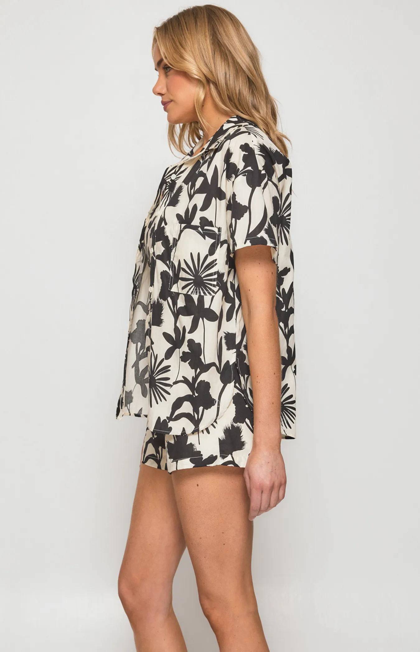 Abstract Print 3 Piece Tube Top, Shirt and Shorts Set (WSE274A)