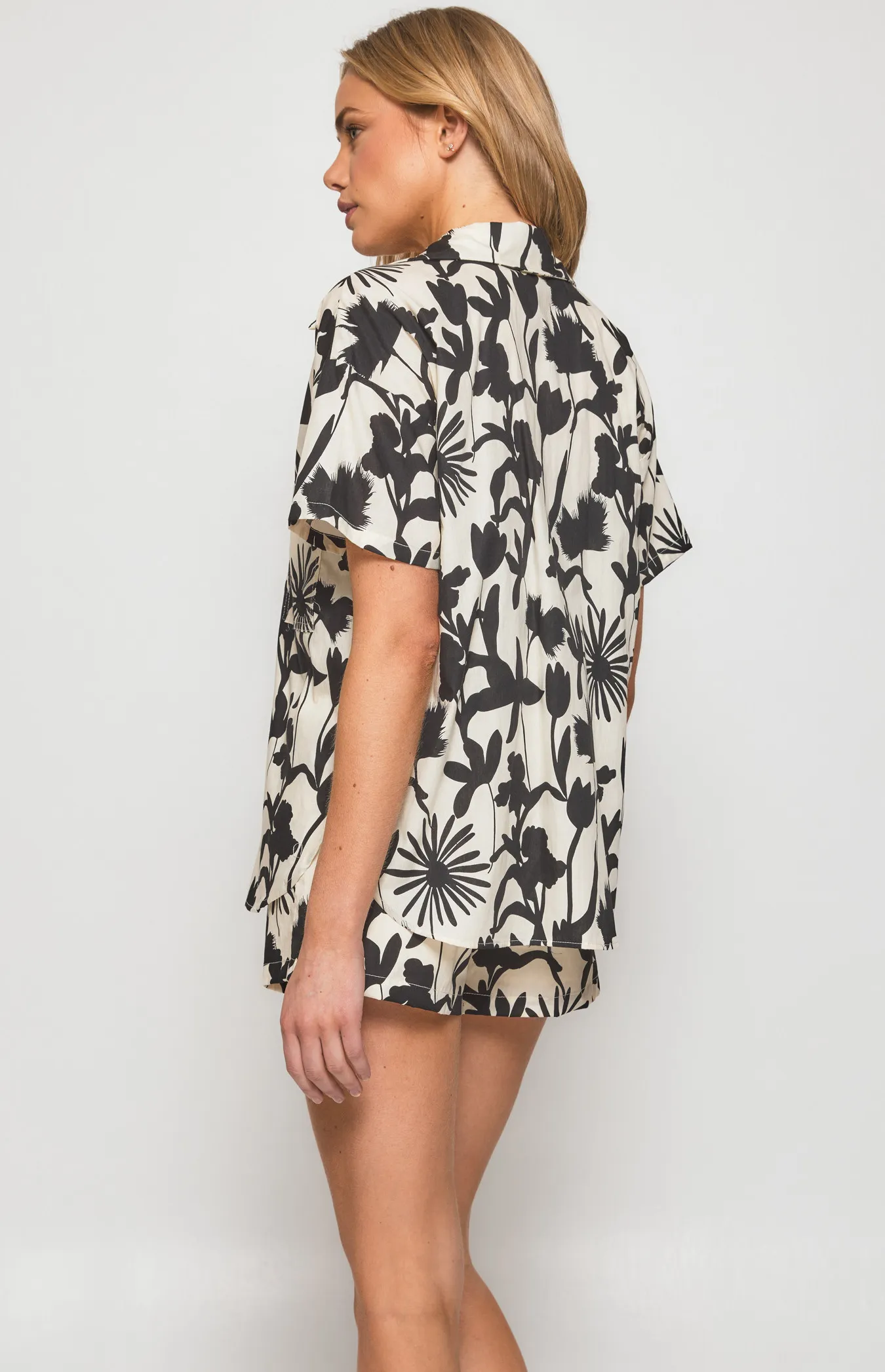 Abstract Print 3 Piece Tube Top, Shirt and Shorts Set (WSE274A)