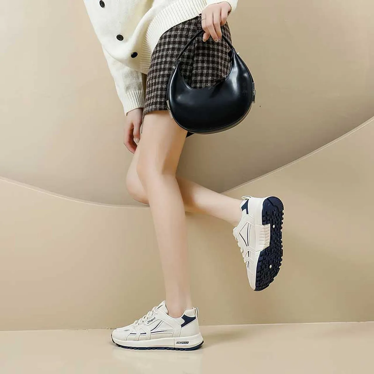 Beige blue stripe & logo print shoe sneaker