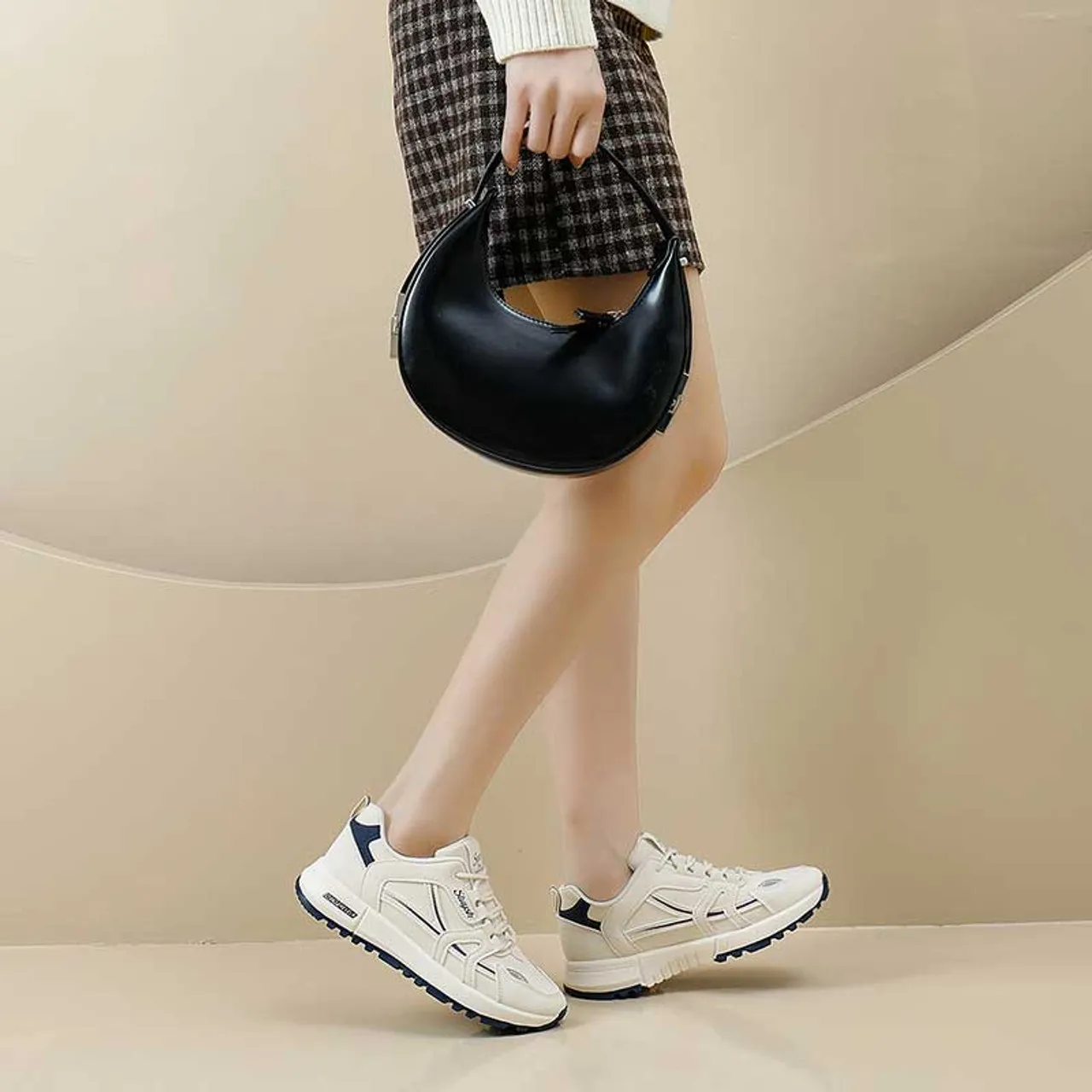 Beige blue stripe & logo print shoe sneaker