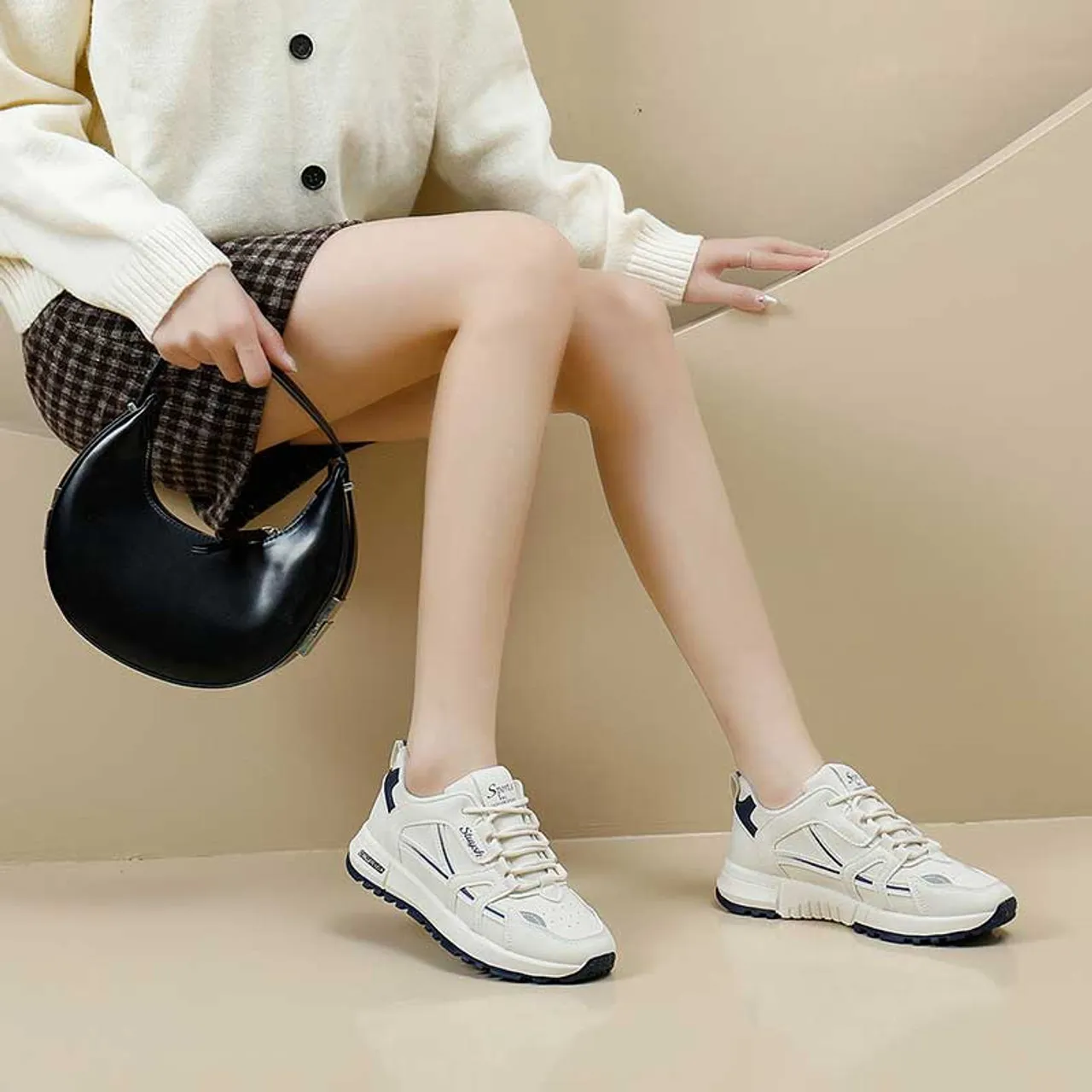 Beige blue stripe & logo print shoe sneaker