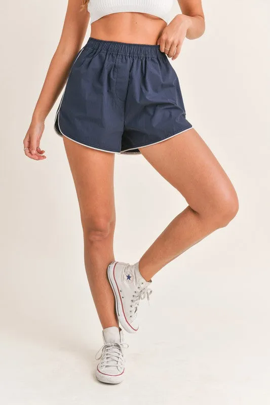 Contrast Piping Tennis Shorts