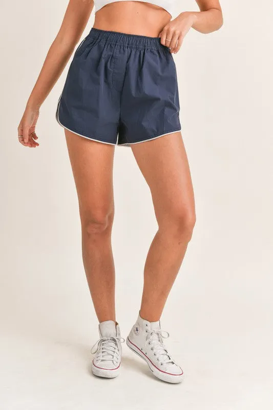 Contrast Piping Tennis Shorts