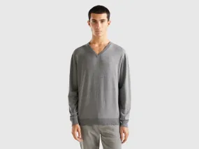 V-neck sweater in lightweight cotton blend - Dark Gray | Benetton