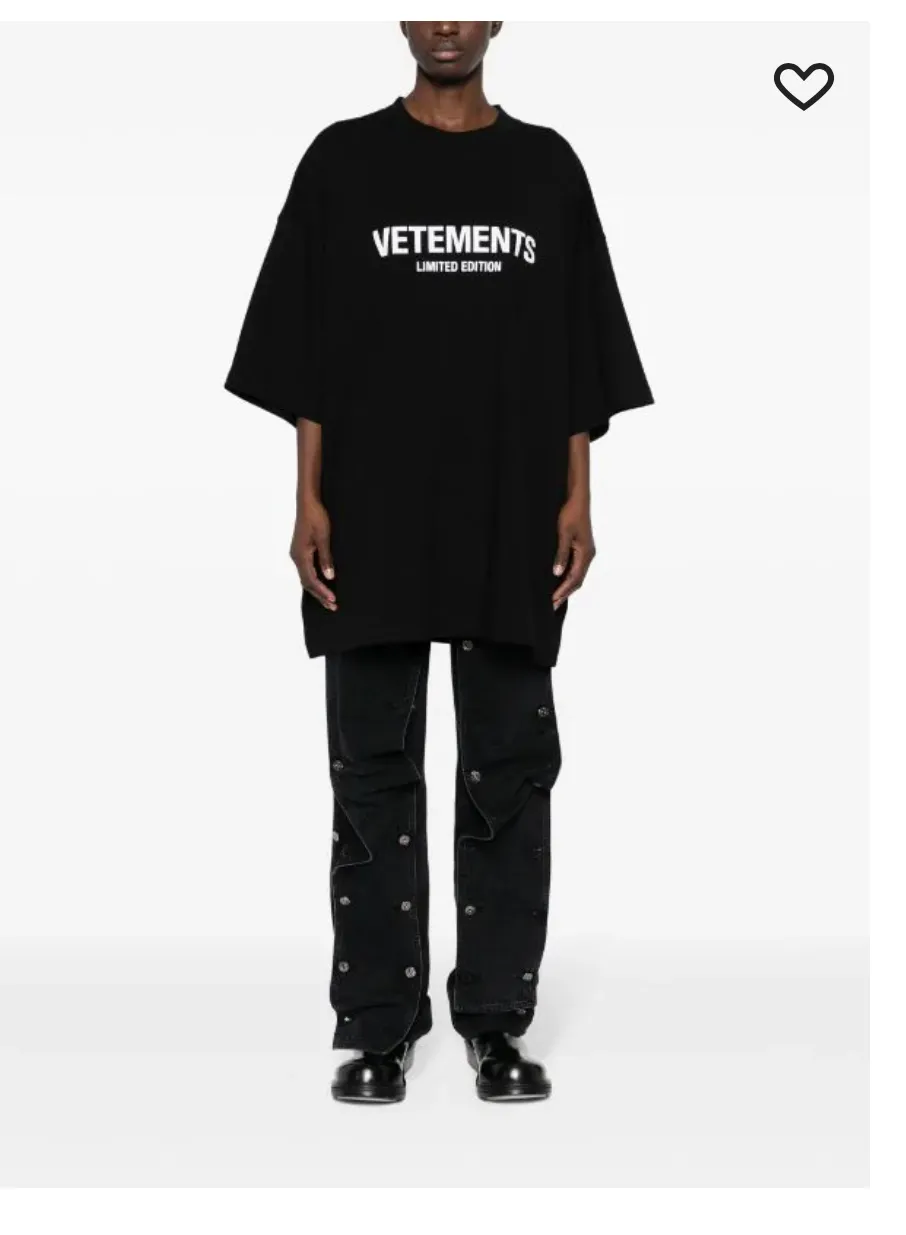 VETEMENTS  |Street Style T-Shirts