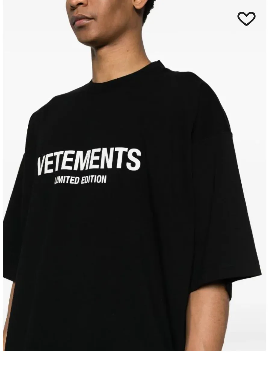 VETEMENTS  |Street Style T-Shirts