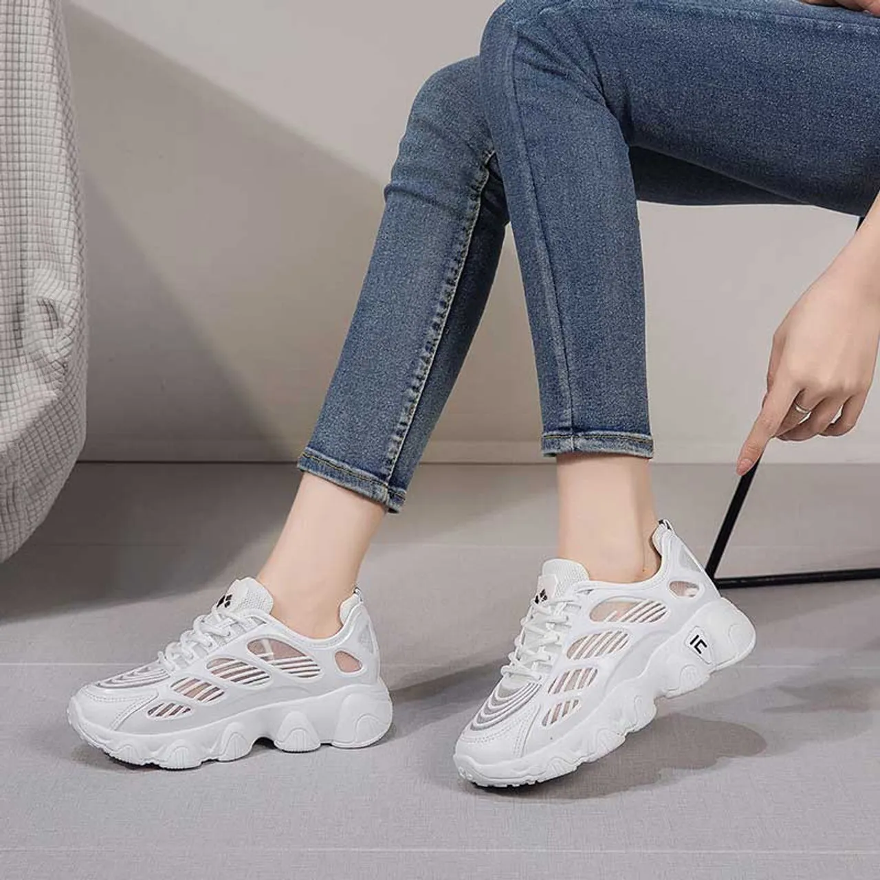 White pattern hollow stripe shoe sneaker